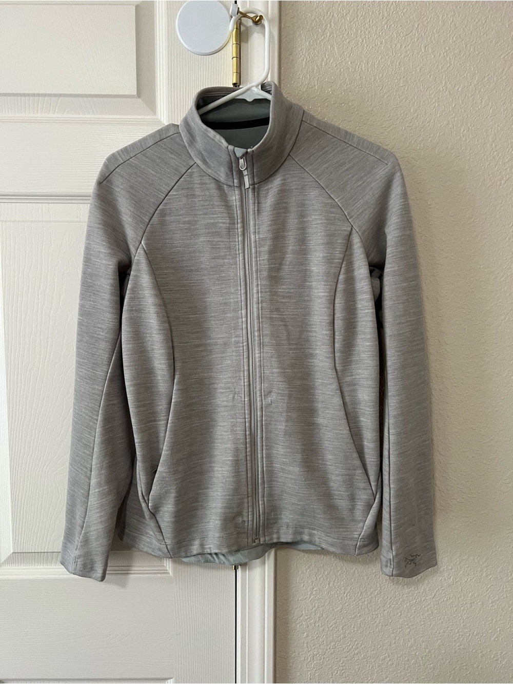 Arc’teryx A2B Vinta Jacket Women’s Small Gray Full Zip Wool Blend Performance